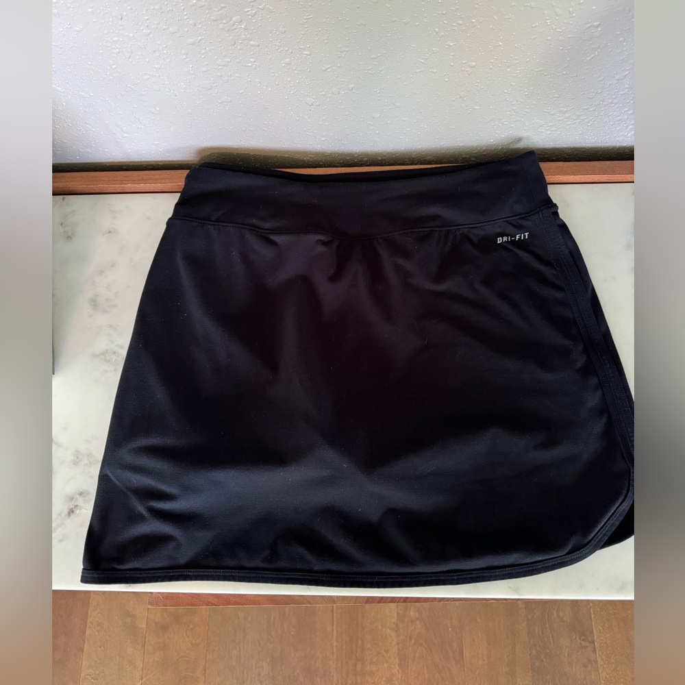 Nike Black Women's Athletic Skort with White Swoosh - Picture 4 of 4